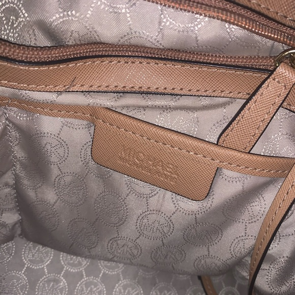 Authentic Michael Kors Tote - Picture 4 of 5